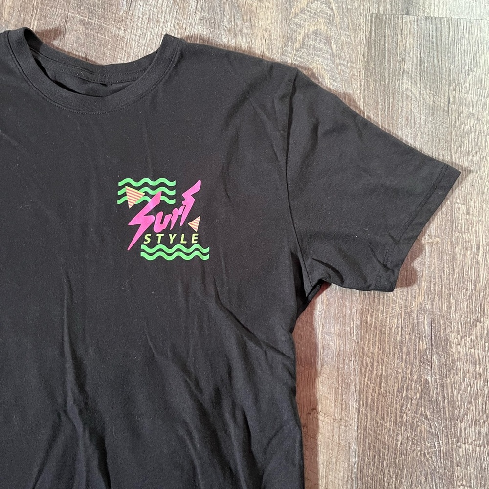 Surf Style Small Black T-Shirt